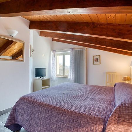 Casavacanzelemore - Casa Zoe Valfabbrica Luaran gambar