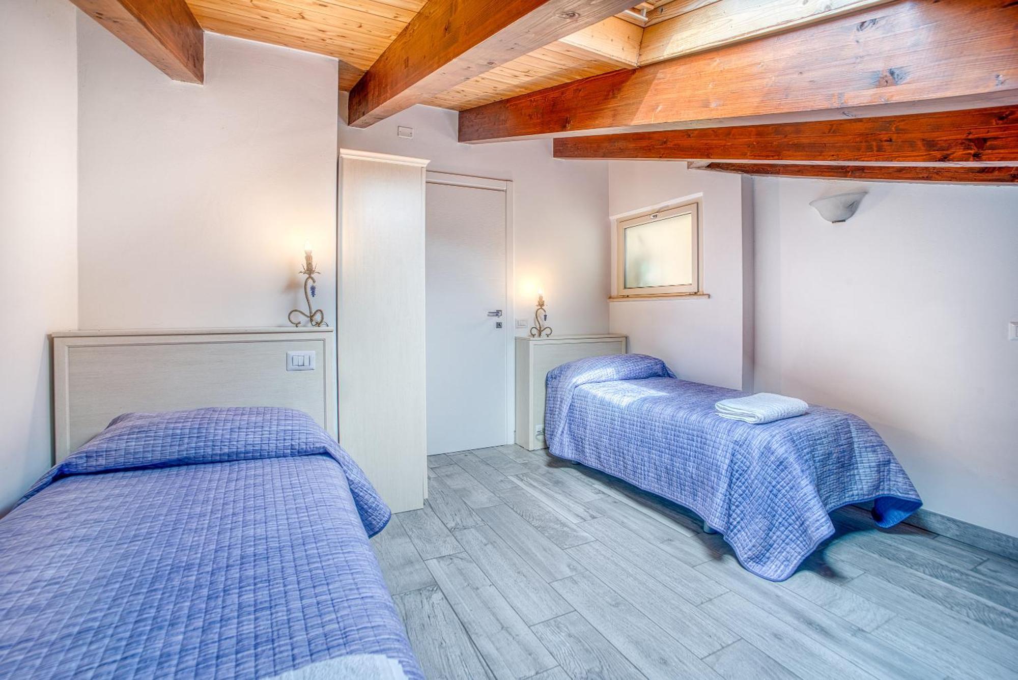 Casavacanzelemore - Casa Zoe Valfabbrica Luaran gambar