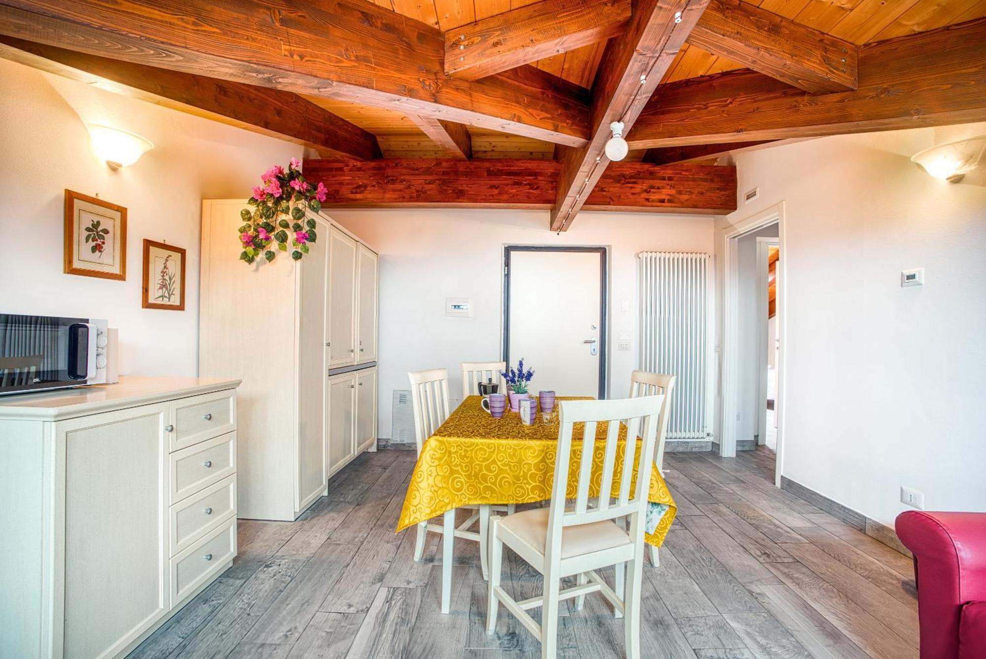 Casavacanzelemore - Casa Zoe Valfabbrica Luaran gambar