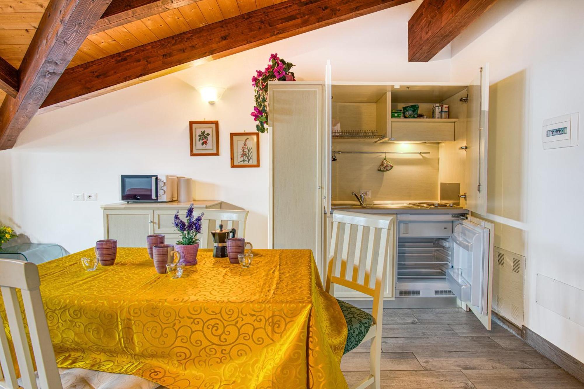 Casavacanzelemore - Casa Zoe Valfabbrica Luaran gambar