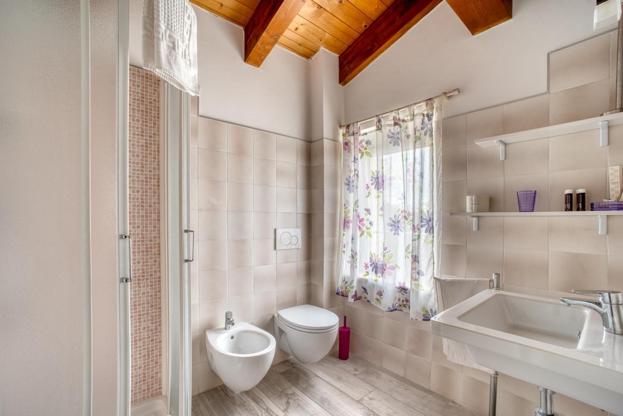 Casavacanzelemore - Casa Zoe Valfabbrica Luaran gambar